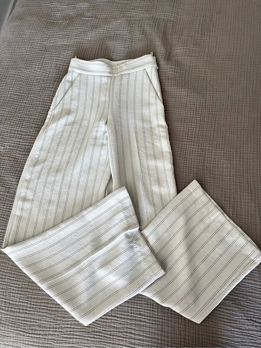 Aritzia Wilfred Striped Wide Leg Pants in White